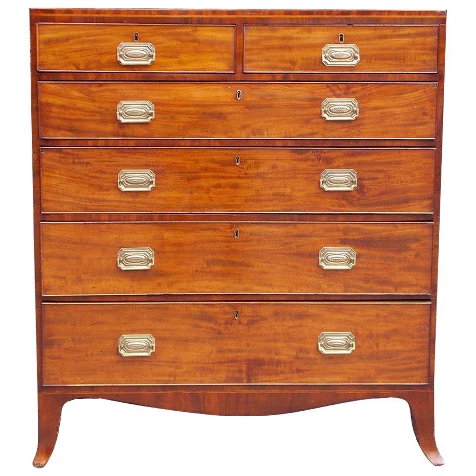 American Hepplewhite Mahogany Graduated Chest of Drawers. Circa 1810