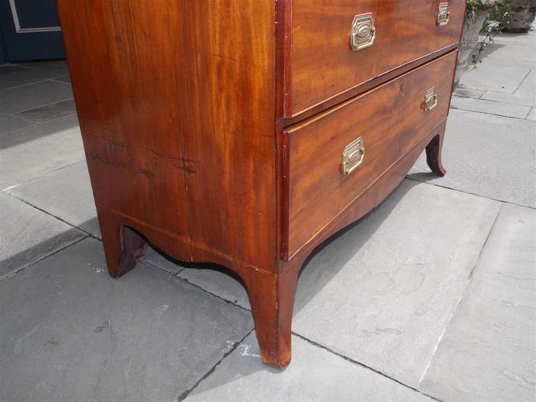 American Hepplewhite Mahogany Graduated Chest of Drawers. Circa 1810 4