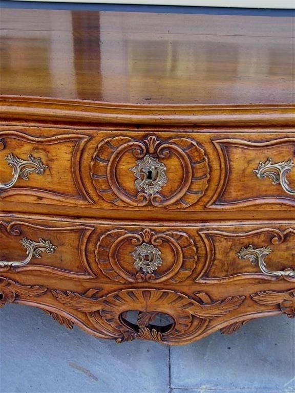 Hand-Carved French Provincial Walnut Decorative Floral & Shell Carved Chest. Circa 1760 For Sale