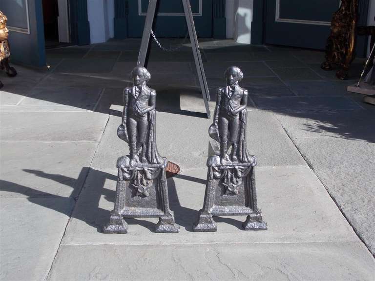 Pair of American Cast Iron Washington Andirons. Circa 1850 In Excellent Condition In Hollywood, SC
