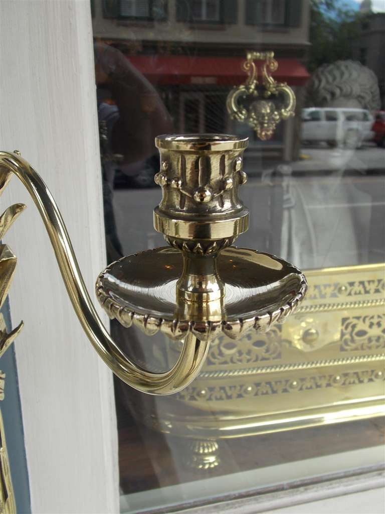 Scontrino floreale a due bracci in ottone francese, 1840 circa in vendita 4