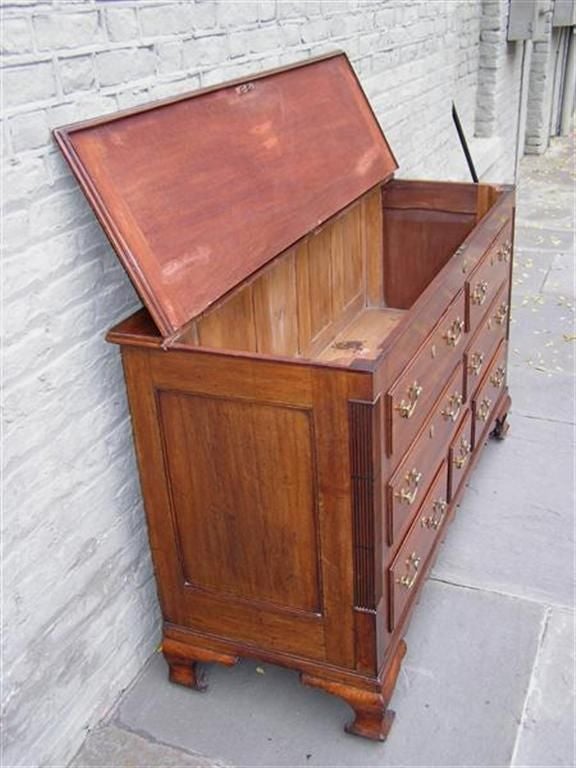 English Mahogany Hinged Top Inlaid Mule Chest . Circa 1780 For Sale 2