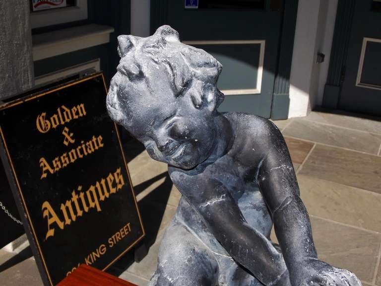 XIXe siècle Fontaine de chérubin en plomb français