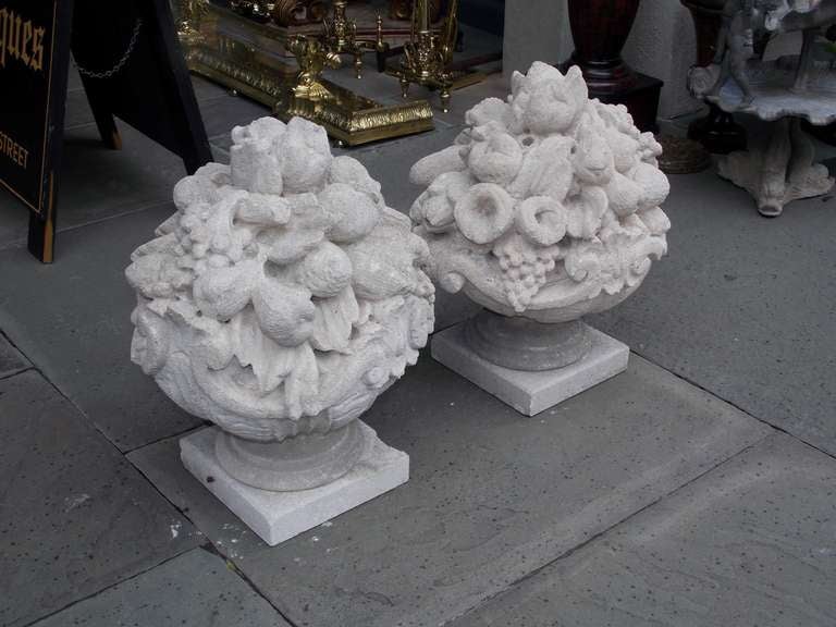 Pair of Italian Hand Carved Sandstone Fruit Baskets on Plinths. Circa 1830 In Excellent Condition In Hollywood, SC