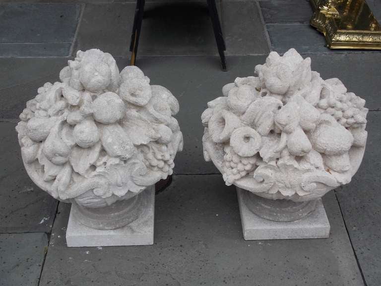 Pair of Italian Hand Carved Sandstone Fruit Baskets on Plinths. Circa 1830 1