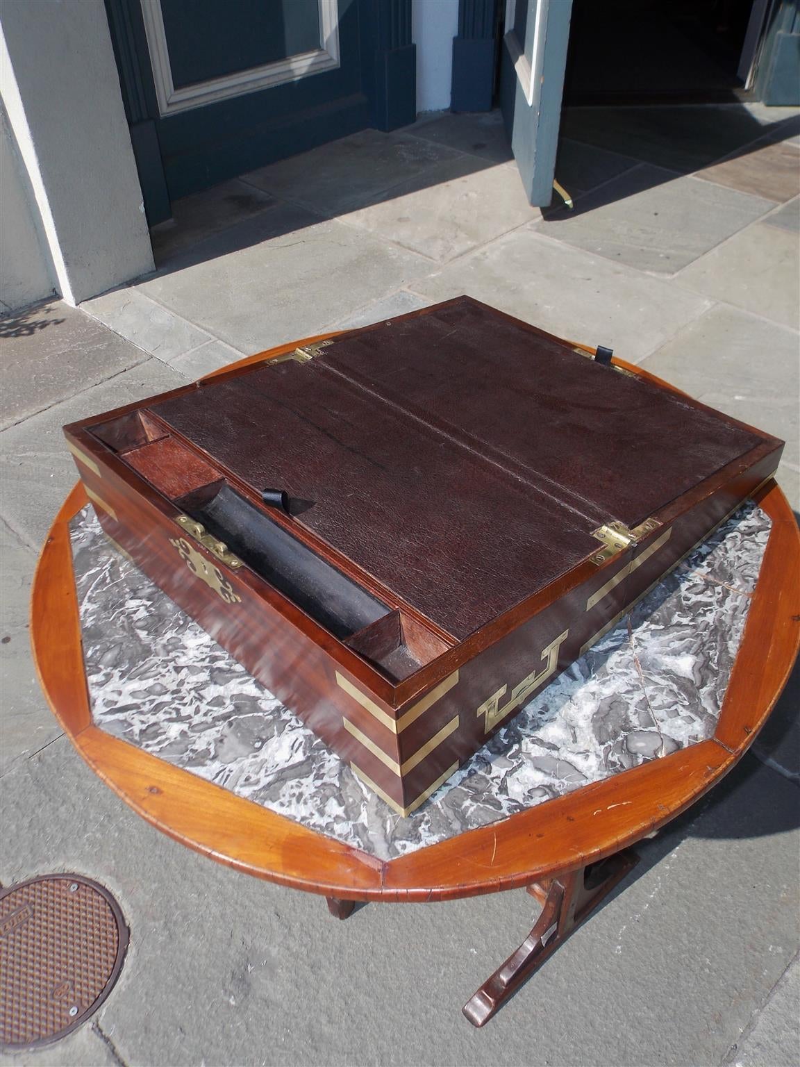 English Mahogany Military Lap Desk with Brass Mounts, Circa 1820 In Excellent Condition In Hollywood, SC