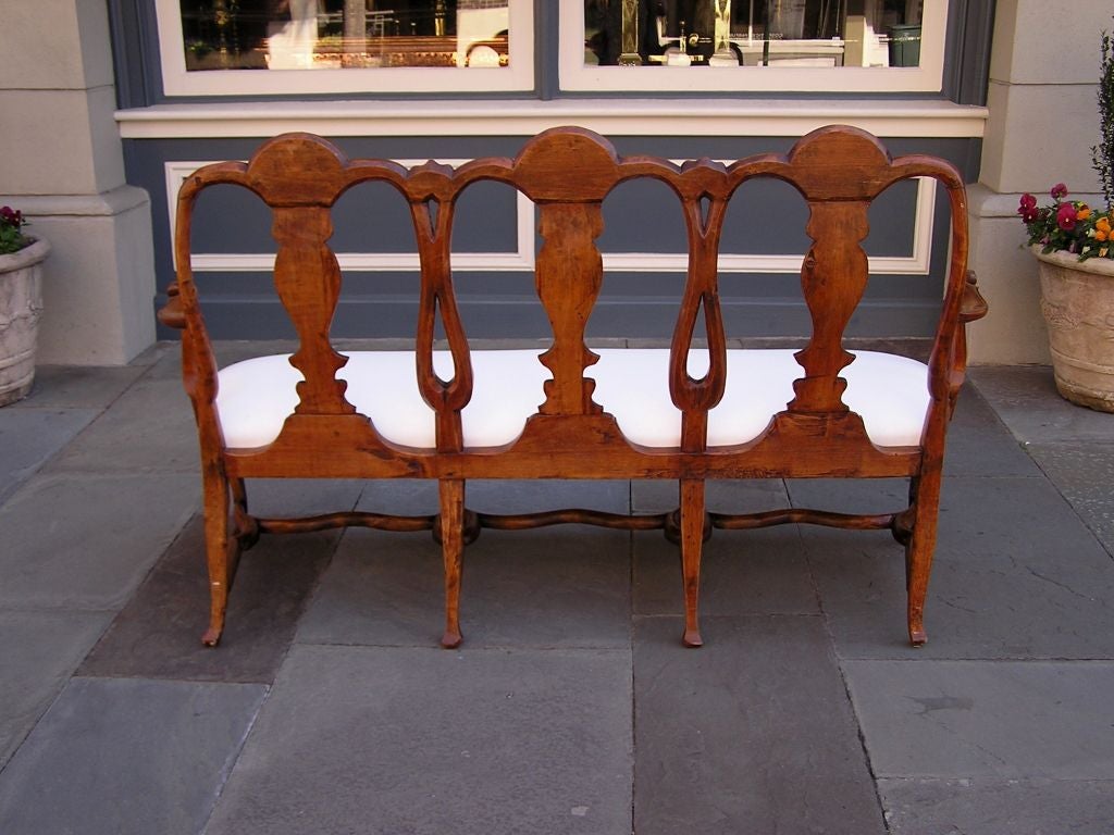 Italian Carved Wood Triple Splat Back Cherry Settee, Circa 1770 For Sale 4