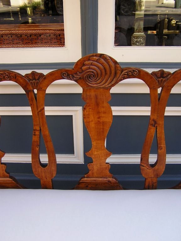 Hand-Carved Italian Carved Wood Triple Splat Back Cherry Settee, Circa 1770 For Sale