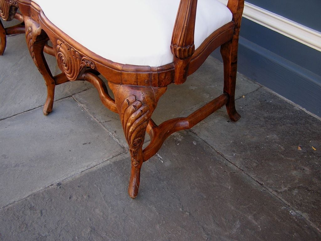 Italian Carved Wood Triple Splat Back Cherry Settee, Circa 1770 For Sale 2