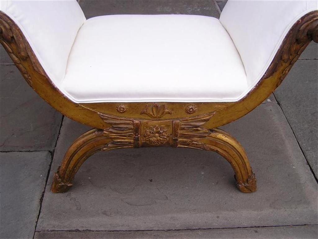 Late 18th Century Italian Gilt Carved Wood Floral Window Bench. Circa 1780 For Sale