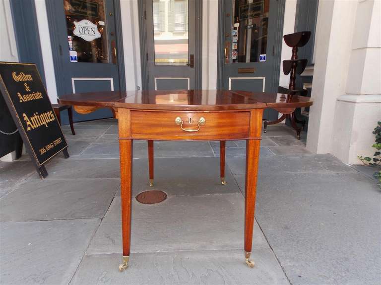 English Mahogany Drop-Leaf Pembroke Table, Circa 1780 For Sale 2