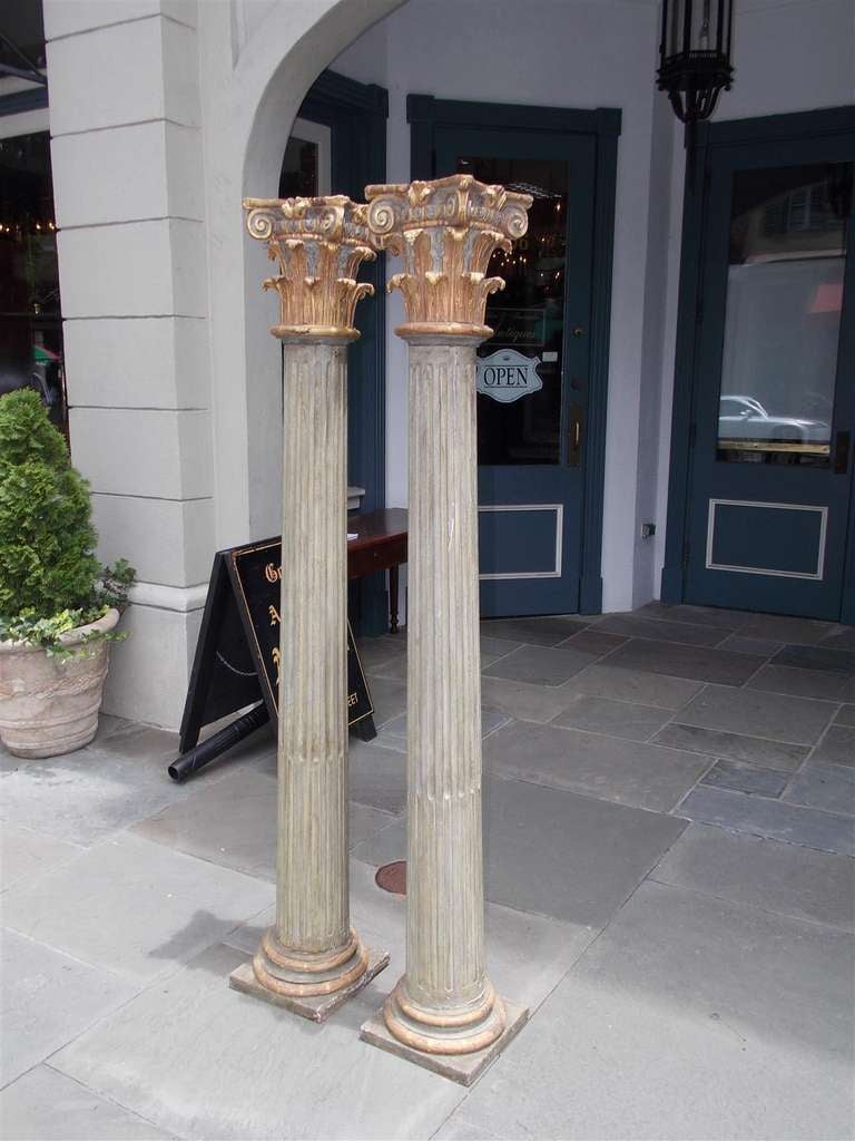 Pair of Italian Gilt Carved Wood & Painted Corinthian Columns, Circa 1790 In Excellent Condition In Hollywood, SC