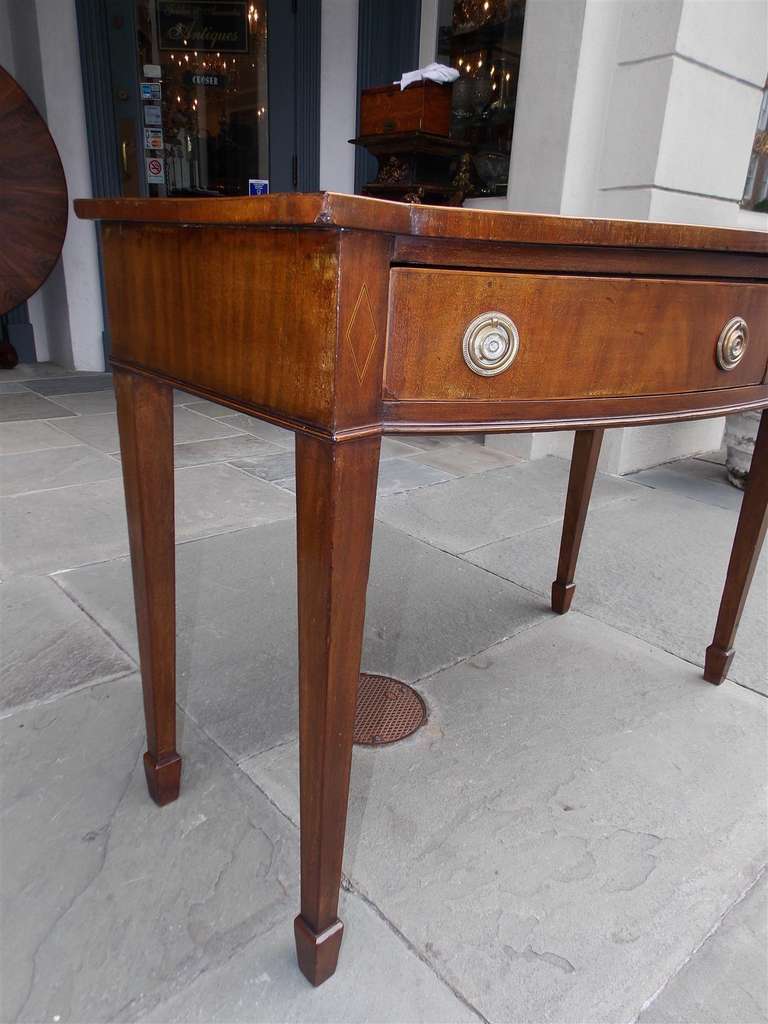 English Hepplewhite Mahogany Bow Front  Inlaid Server, Circa 1790 In Excellent Condition In Charleston, SC