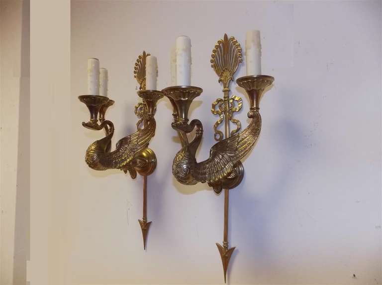Pair of French Gilt Bronze Swan Sconces, Circa 1815 In Excellent Condition For Sale In Hollywood, SC