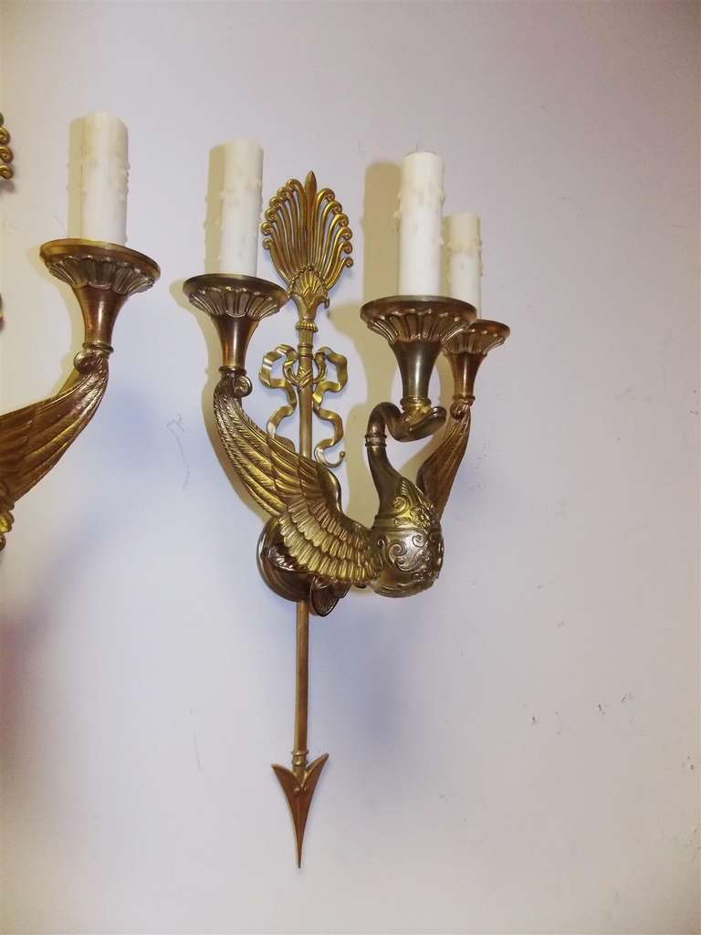 Pair of French Gilt Bronze Swan Sconces, Circa 1815 For Sale 1