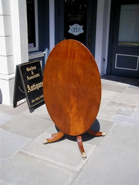 American Walnut Oval Tilt Top Pedestal Table, One Board Top,  Boston , C. 1810 In Excellent Condition In Hollywood, SC