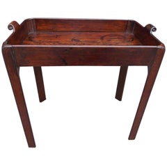 Mesa con bandeja de caoba Chippendale inglesa con asas estriadas, c. 1770