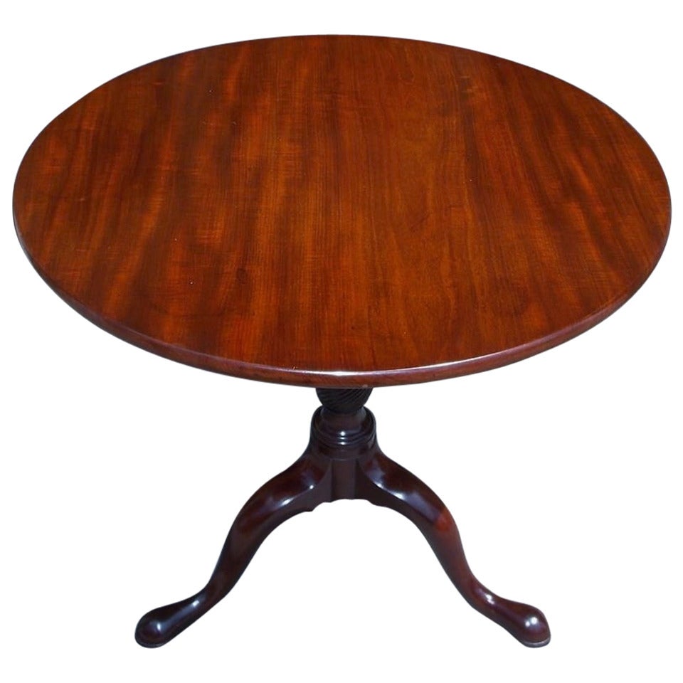 Charleston Mahogany Tilt Top Tea Table with Birdcage. Mid 18th Century For Sale