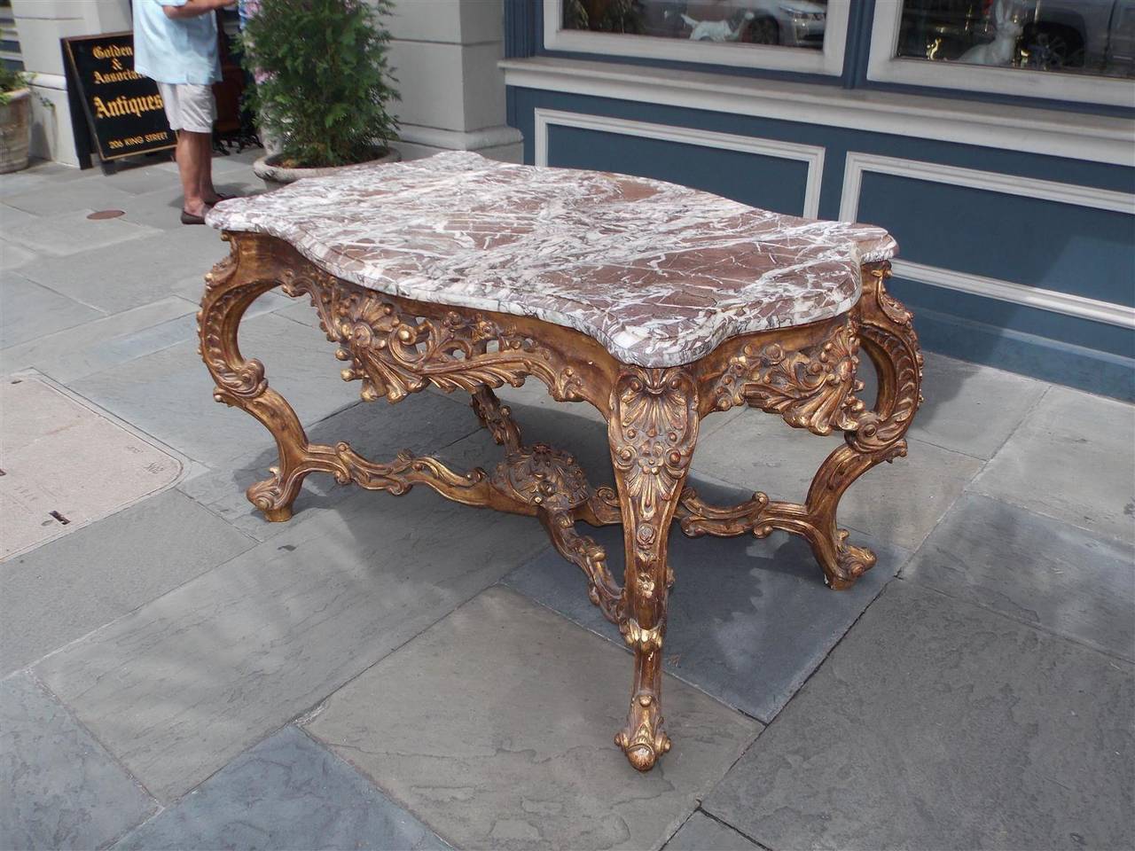 French Serpentine Marble-Top and Gilt Floral Center Table, Circa 1770 In Excellent Condition For Sale In Hollywood, SC