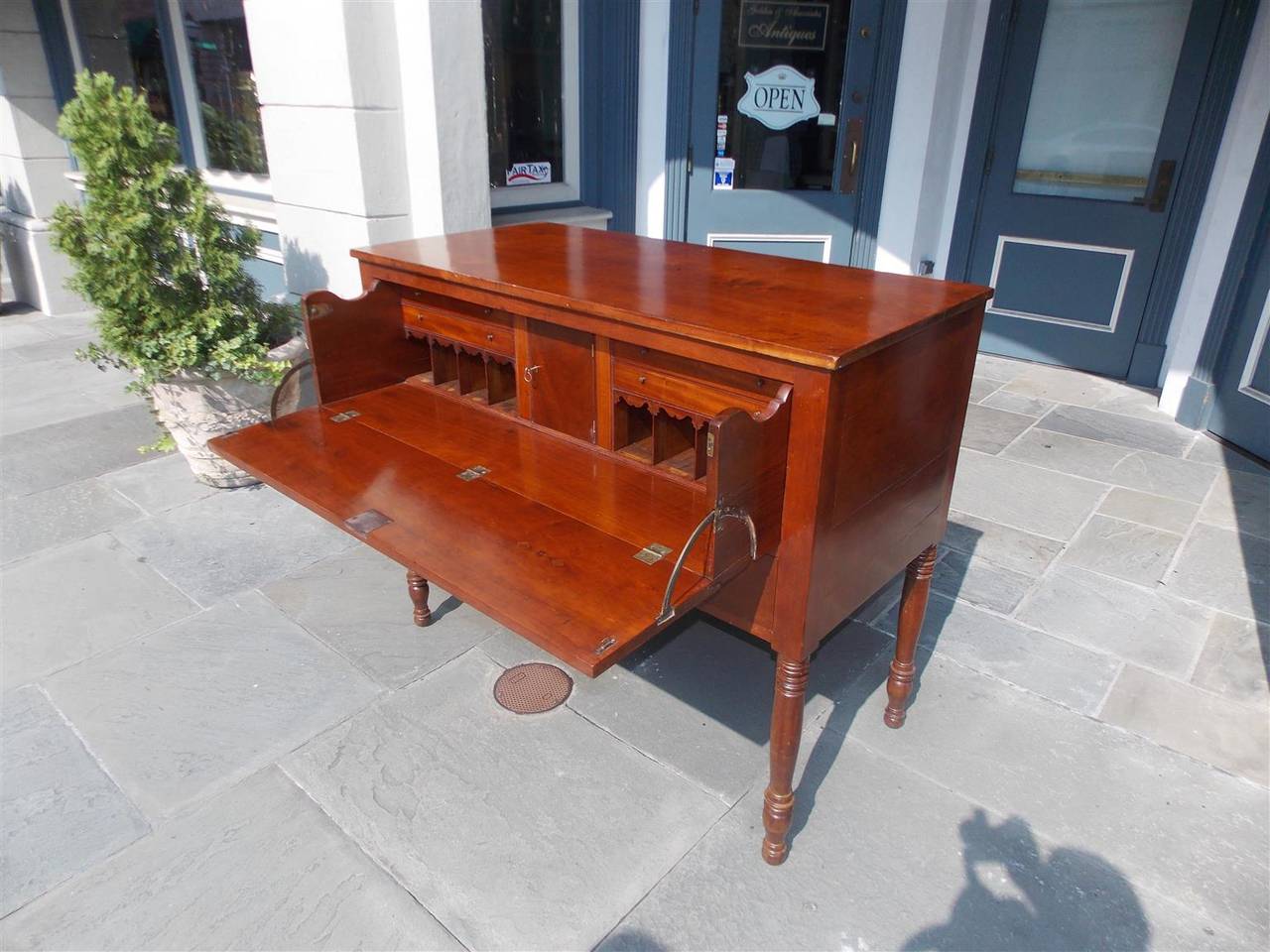 American Sheraton Cherry Hunt Board with Desk, Circa 1820 For Sale 3