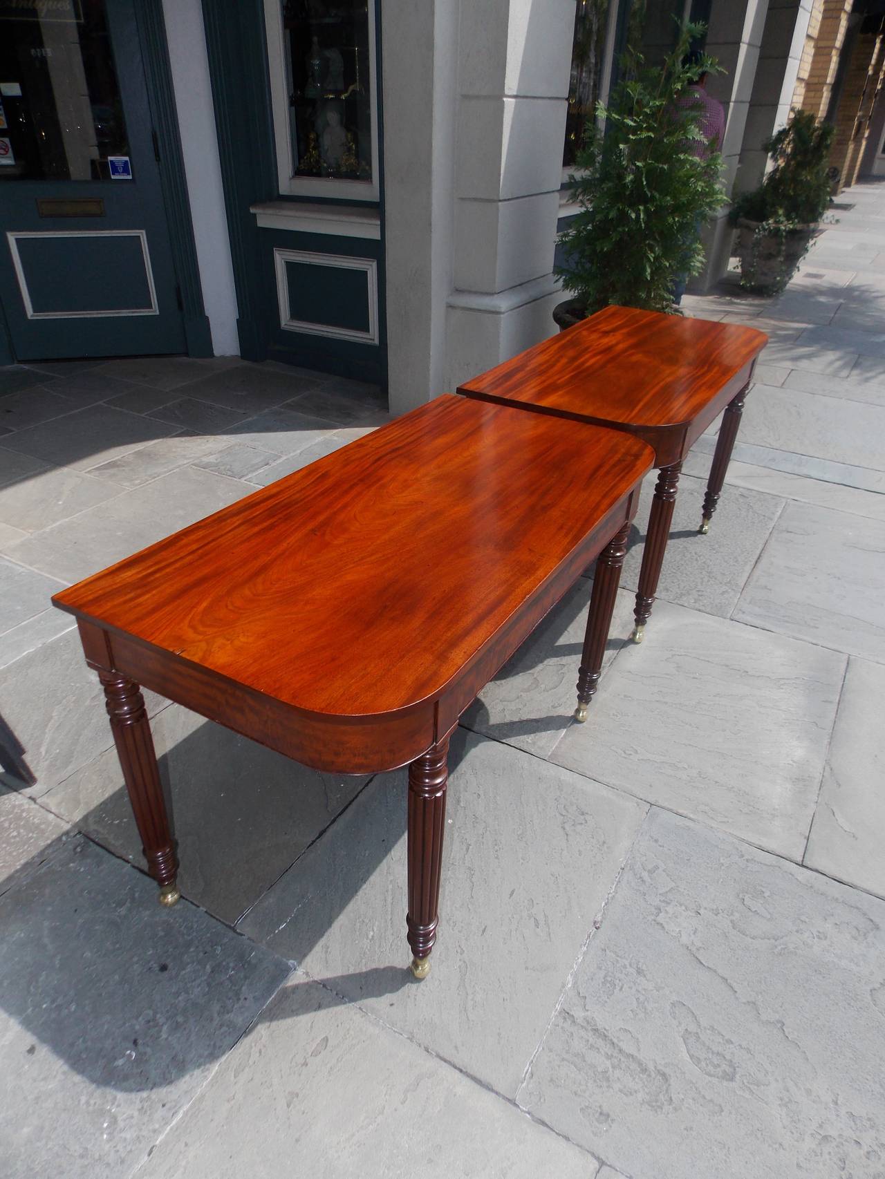 Pair of American Sheraton Mahogany Console Tables, New York. Circa 1815 In Excellent Condition For Sale In Hollywood, SC