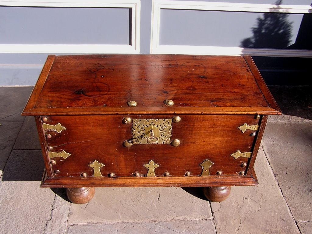 Caribbean Shipping Trunk