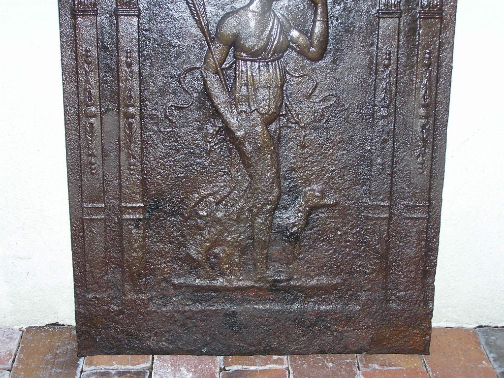 Plaque de cheminée en fonte anglaise à motif figuratif et canin.  Circa 1780 en vente 2