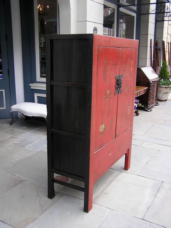 English Chinoiserie Painted Cabinet For Sale 1