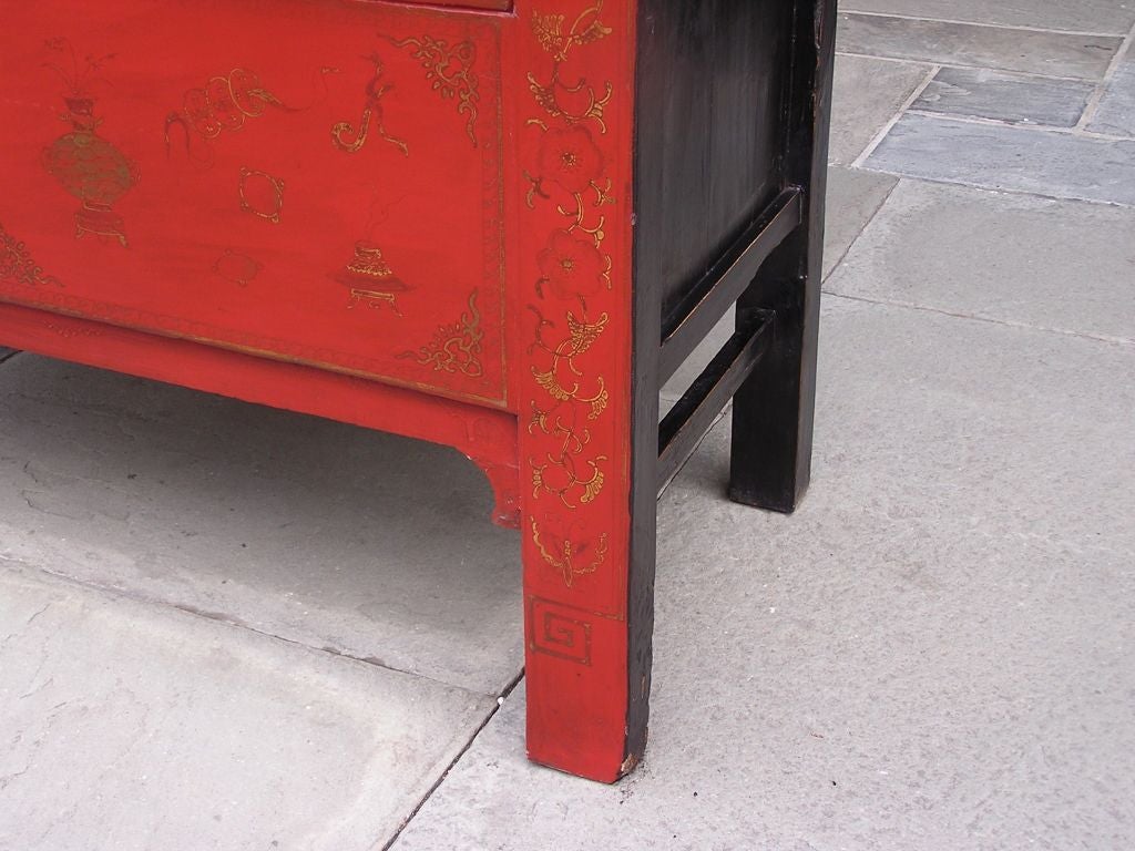 English Chinoiserie Painted Cabinet For Sale 3