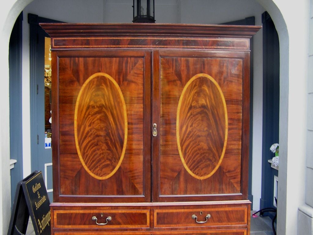 English Hepplewhite Mahogany and Satinwood Inlaid Linen Press, Circa 1780 In Excellent Condition In Hollywood, SC