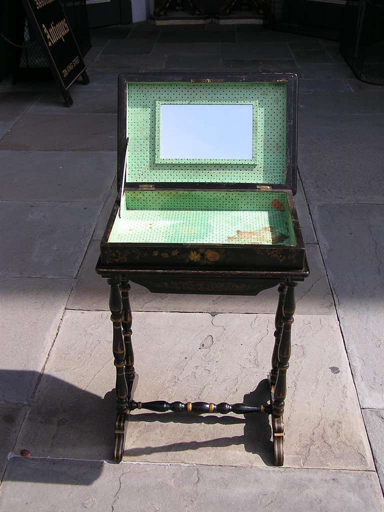 French Painted and Gilt Stenciled Dressing Table. Circa 1810-15 For Sale 2