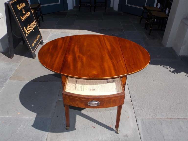 American Mahogany Satinwood Inlaid Pembroke Table. Rhode Island.  Circa 1790 For Sale 2
