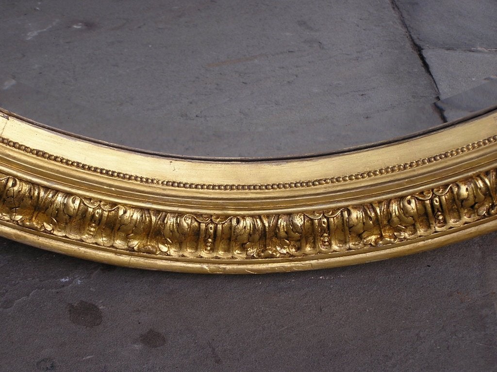 French Oval Gilt Wood & Gesso Foliage Wall Mirror with Orig. Glass, Circa 1820 In Excellent Condition For Sale In Hollywood, SC