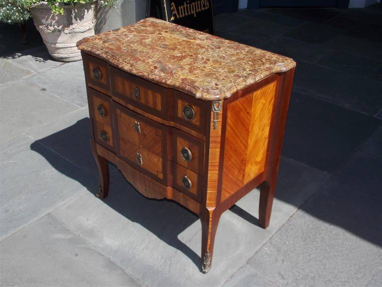 French Marquetry Marble Top Commode, Circa 1820 In Excellent Condition For Sale In Hollywood, SC