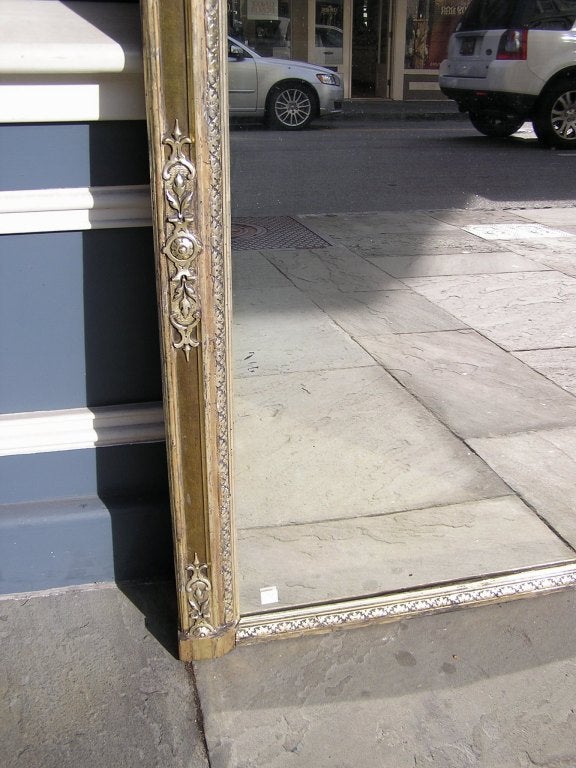 French Silver Gilt and Gesso Cherub Gallery Foliage Wall Mirror, Circa 1790 For Sale 3