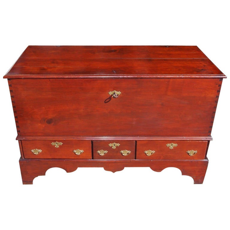 American Queen Anne Walnut Blanket Chest, Pennsylvania, Circa 1740 For
