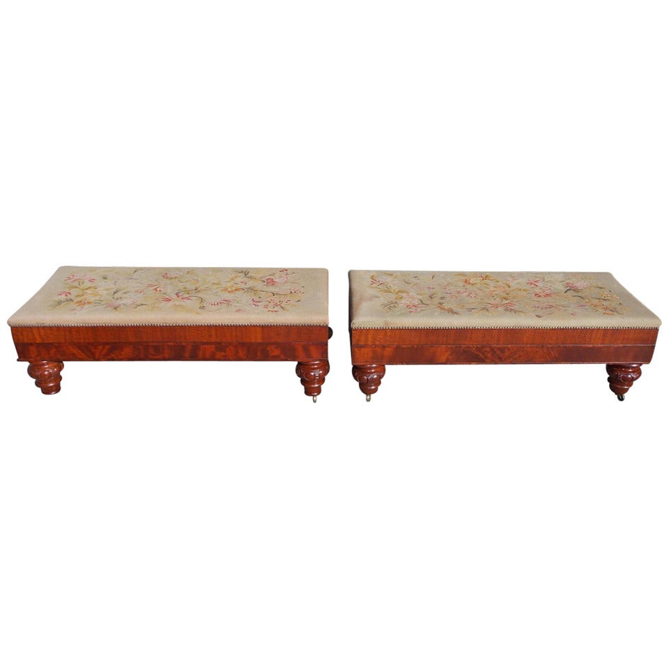 Pair of American Flame Mahogany Needlepoint Hall Benches. Baltimore, Circa 1820 For Sale