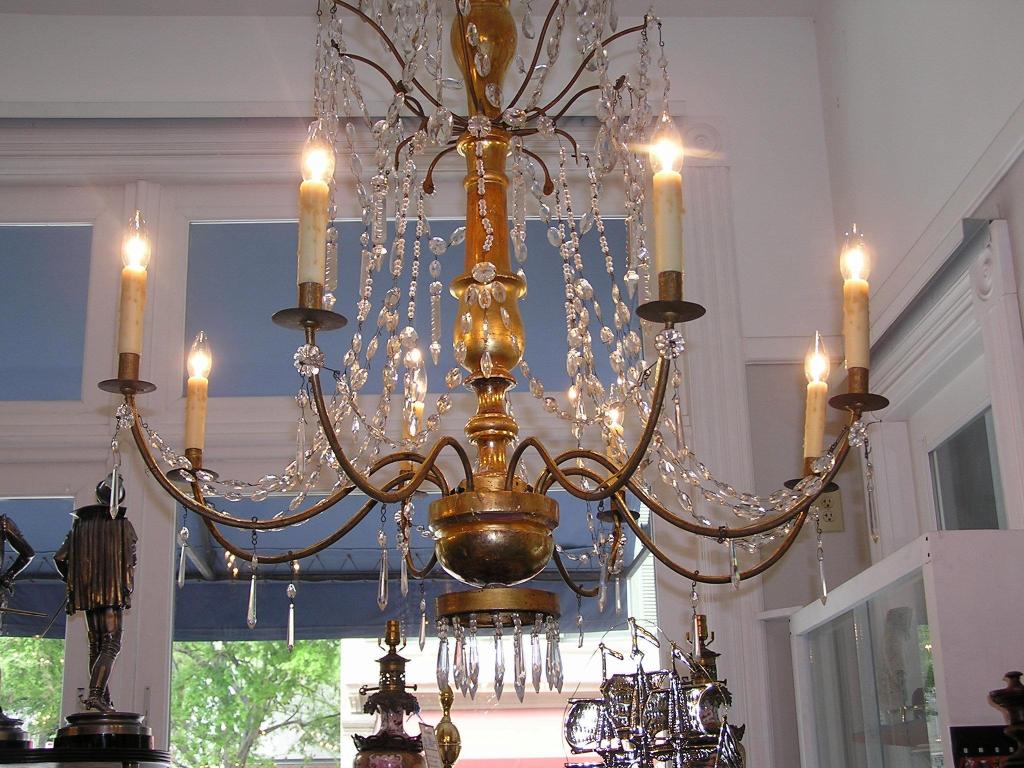 Pair of Italian Gilt Carved Wood & Crystal Eight Bronze Arm Chandeliers, C. 1790 In Excellent Condition For Sale In Hollywood, SC