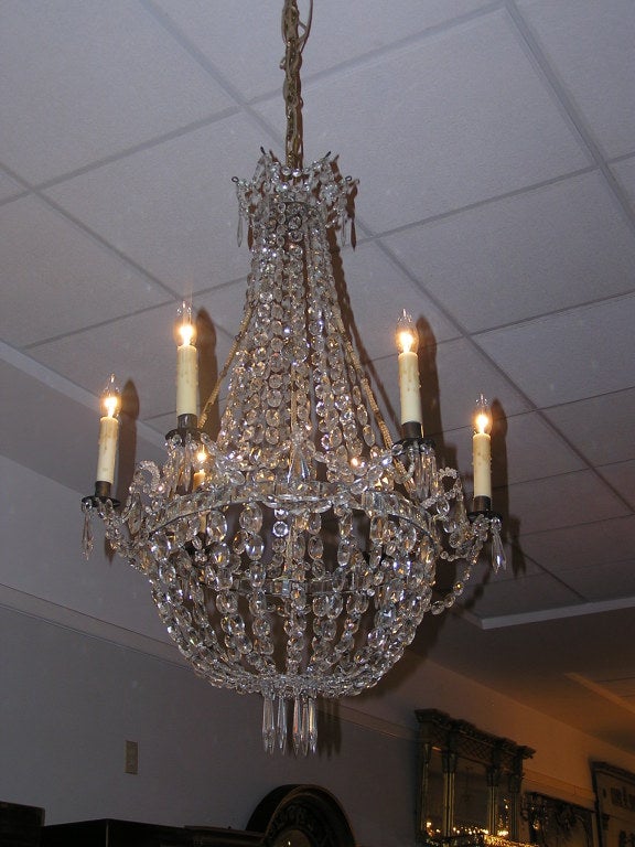 English Regency Crystal and Bronze Chandelier In Excellent Condition In Hollywood, SC