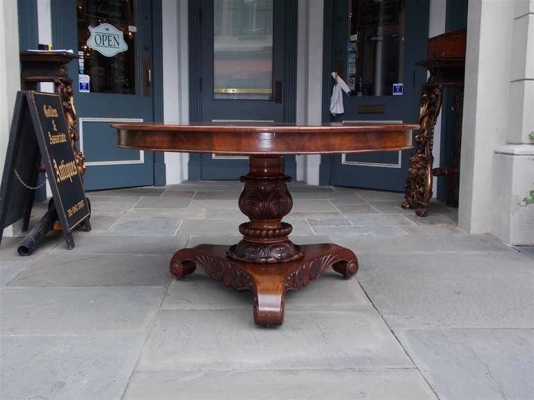 Caribbean Mahogany Tilt Top Center Table. Circa 1830 In Excellent Condition For Sale In Hollywood, SC