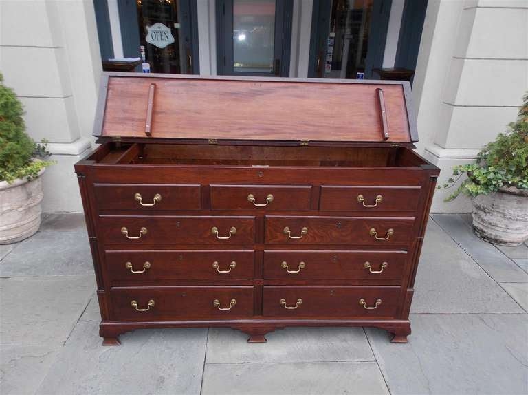 English Chippendale Mahogany Mule Chest with Hinged Lid and Ogee Feet, C. 1750 In Excellent Condition In Hollywood, SC