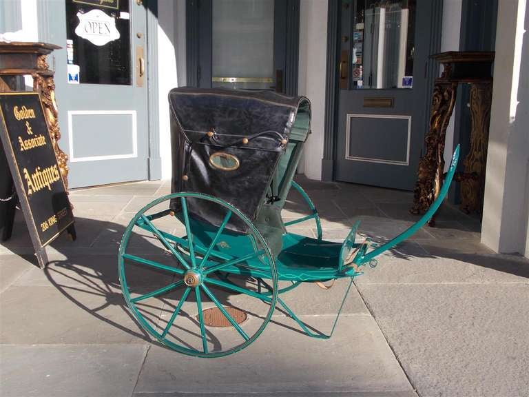 English Painted and Leather Bonnet Top Rickshaw. Circa 1880 In Excellent Condition In Hollywood, SC