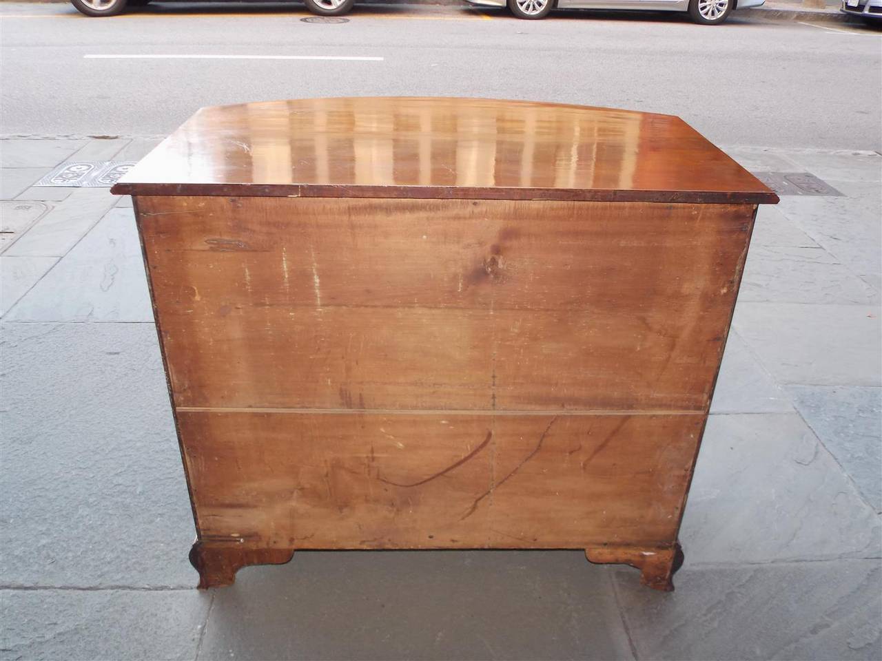 American Cherry Bow Front Graduated Chest of Drawers. Rhode Island.  Circa 1780 For Sale 3