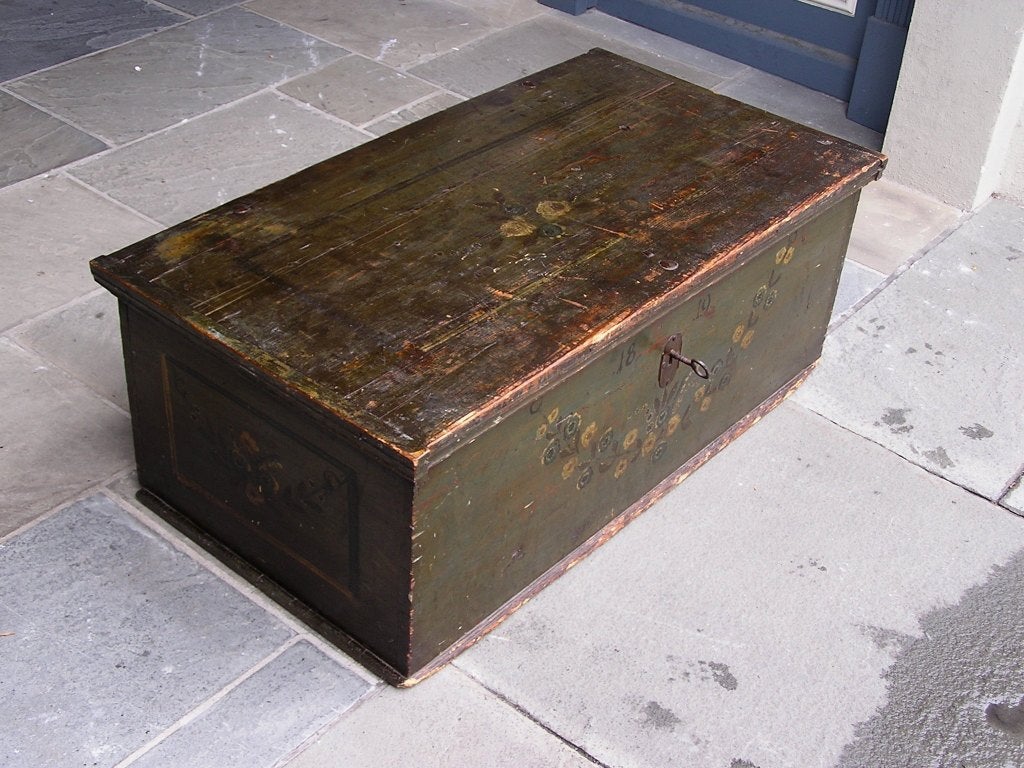 Hand-Carved American White Pine Decorative Floral Painted Blanket Chest , NY, Circa 1819 For Sale