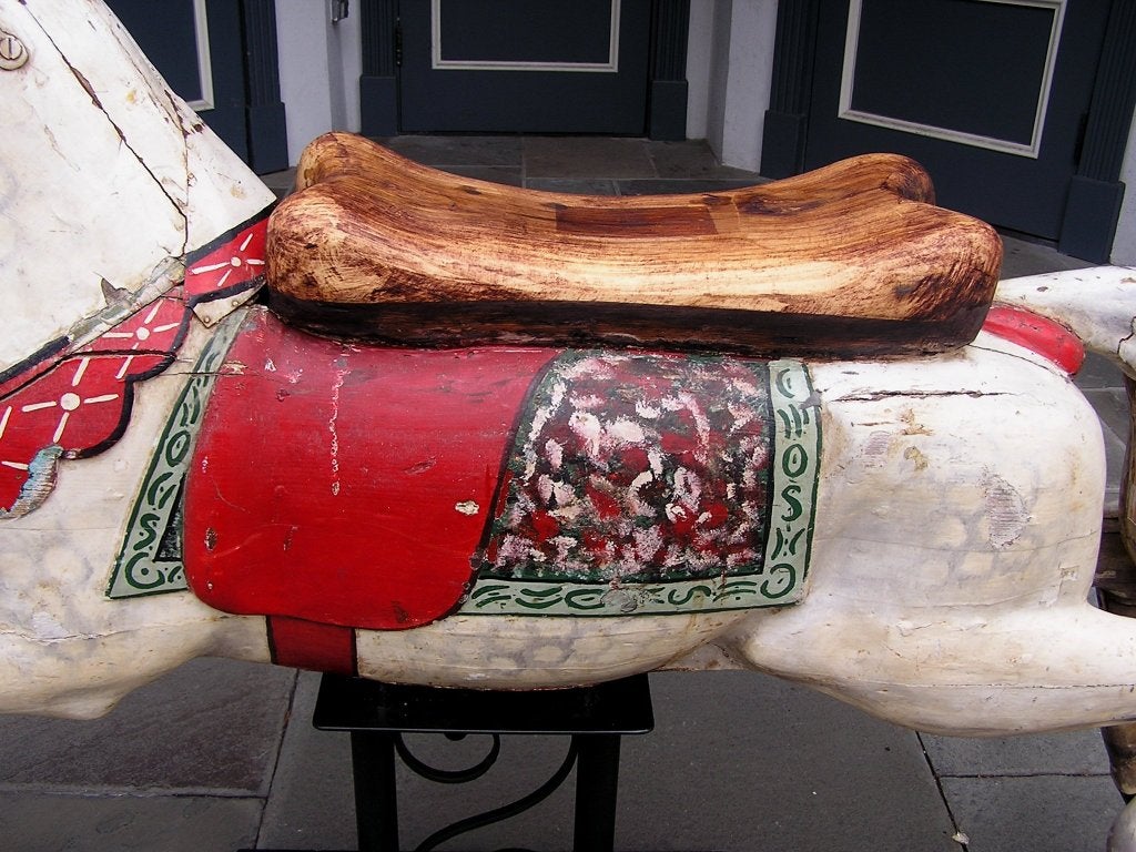 Deutsches handgeschnitztes Holz und bemaltes Karussellpferd mit Sattelsitz, 19. Jahrhundert im Angebot 5