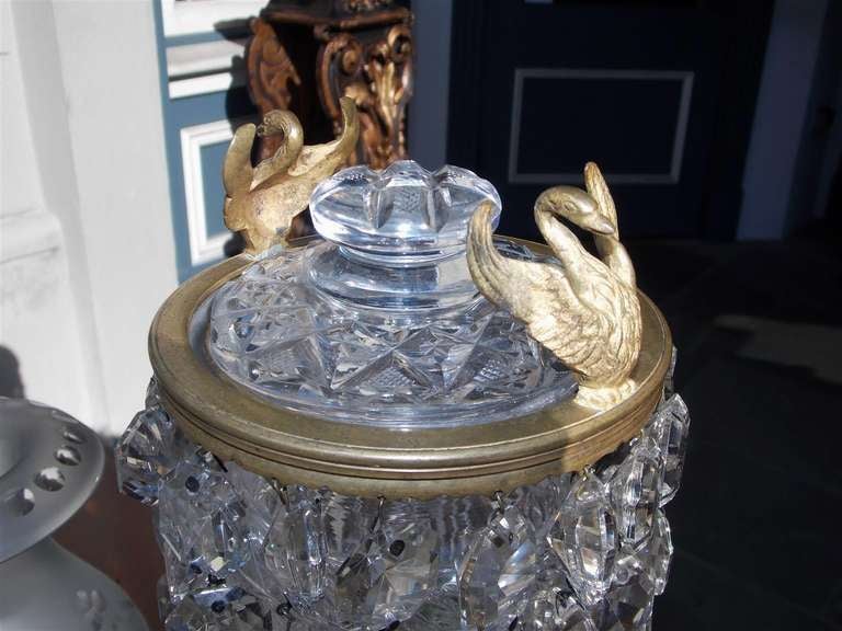 Cristal Paire de lampes américaines en bronze doré et cristal affiné, Philadelphie. Datant d'environ 1820 en vente