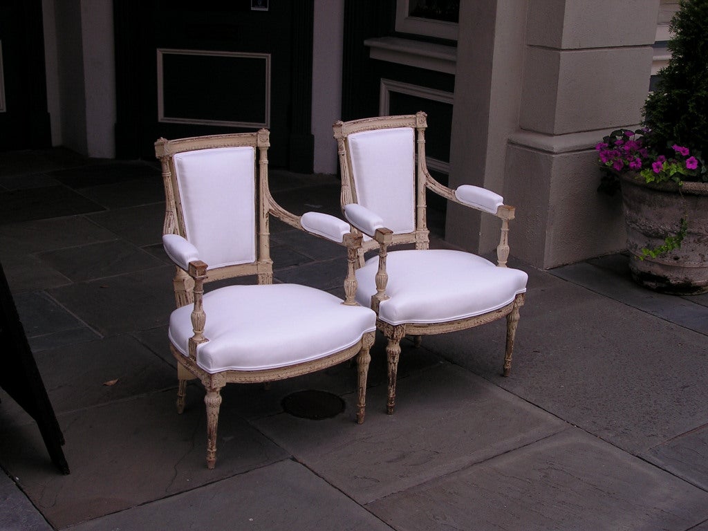 Pair of Italian Painted Arm Chairs In Excellent Condition For Sale In Hollywood, SC