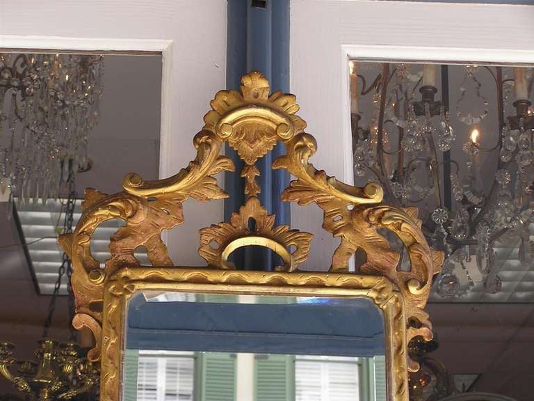 English Chippendale Gilt Carved Wood Floral and Shell Motif Mirror. Circa 1770 In Excellent Condition For Sale In Hollywood, SC