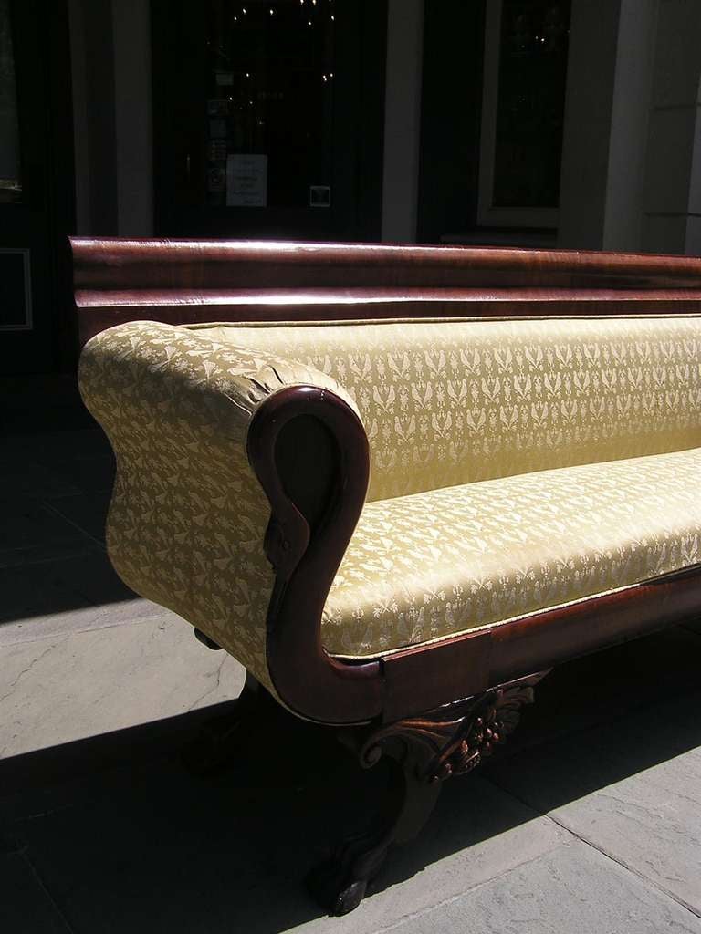 early american couches