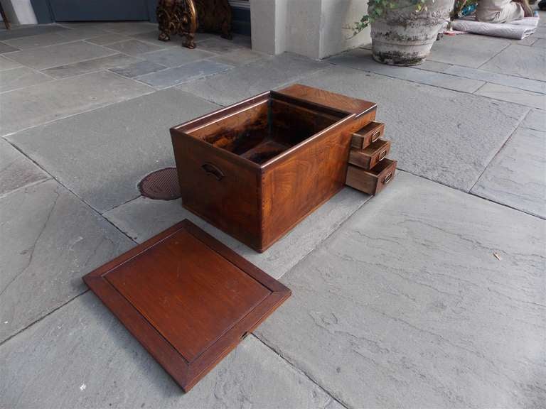 Hibachi japonés de tres cajones forrado de cobre. Alrededor de 1870 en venta 2